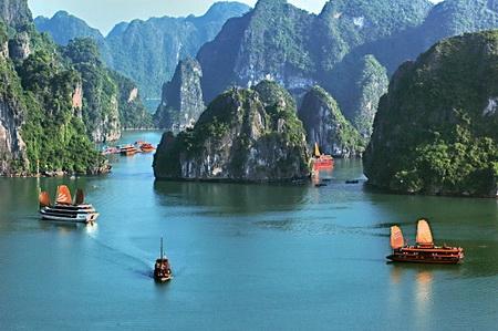 du lich ha long gia re